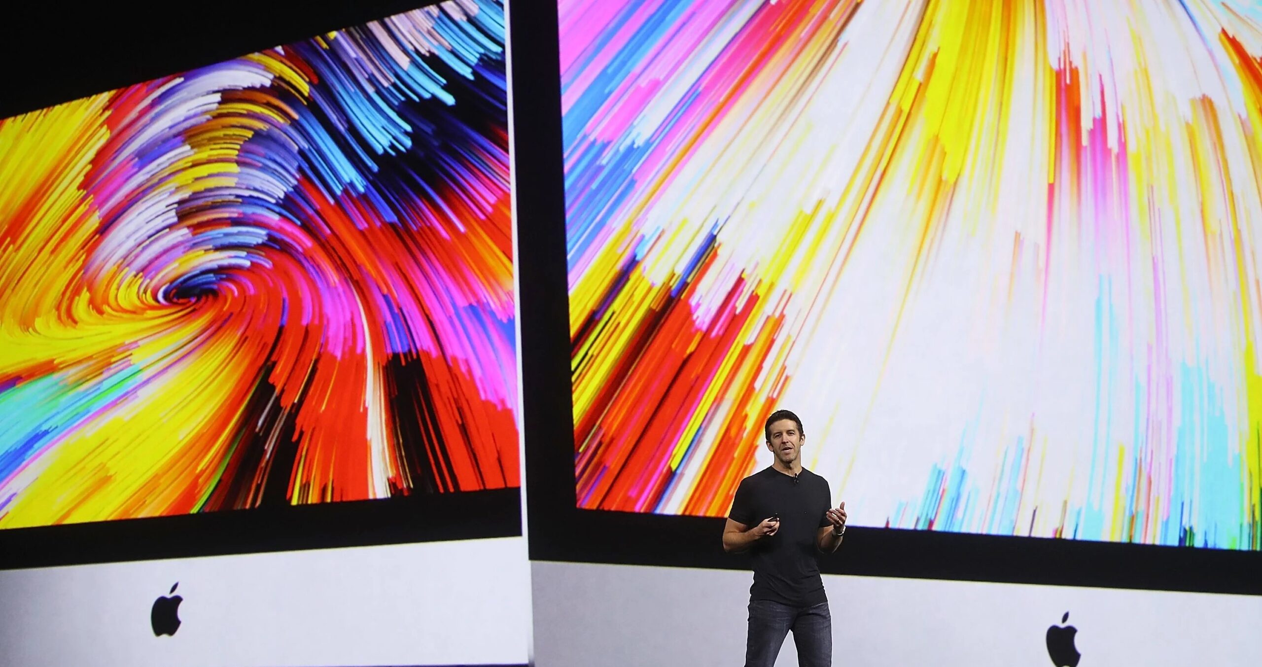 Chefe de hardware desponta como favorito para suceder Tim Cook na Apple - Imagem do artigo