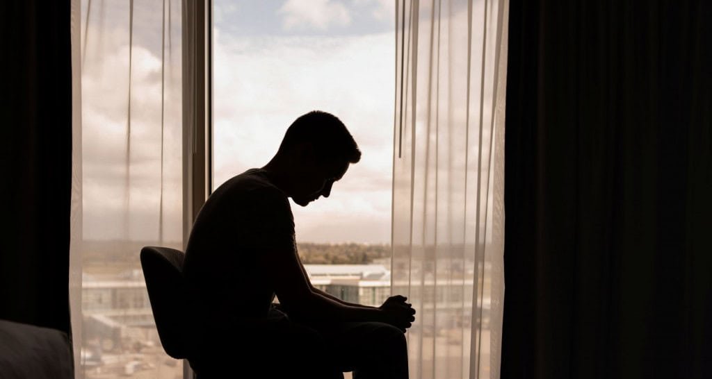 Estresse prolongado muda enzima no cérebro e dispara sintomas de depressão, aponta pesquisa - Imagem do artigo