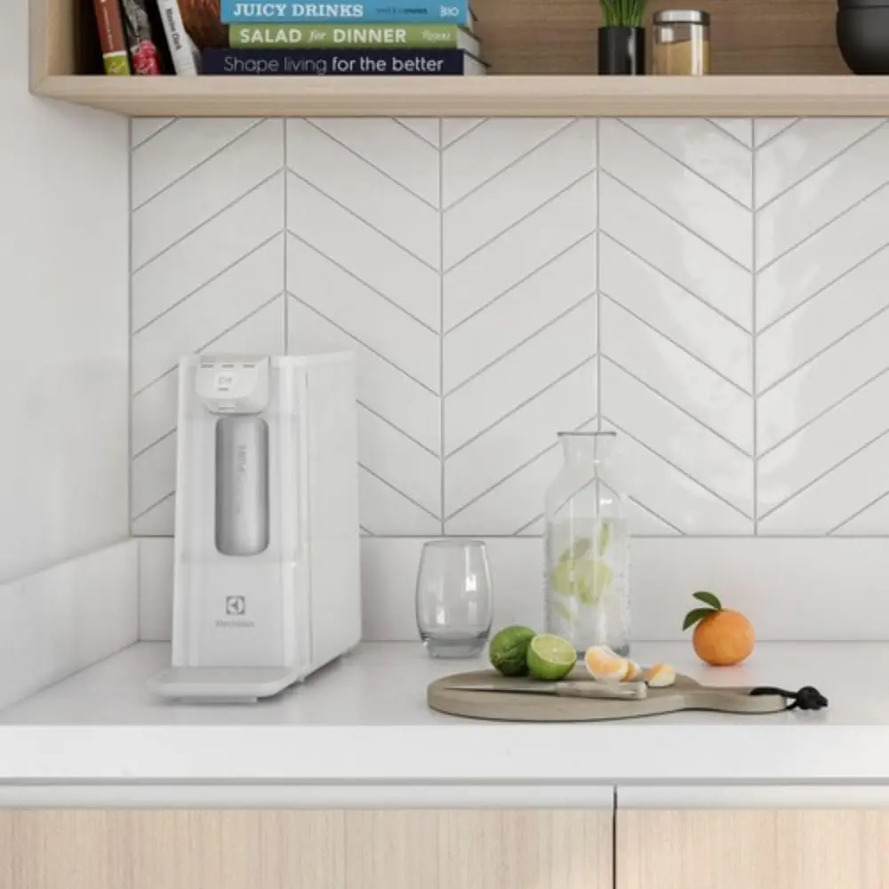Purificador de Água Gelada Fria e Natural Elétrico Compacto Eletronico placa Electrolux