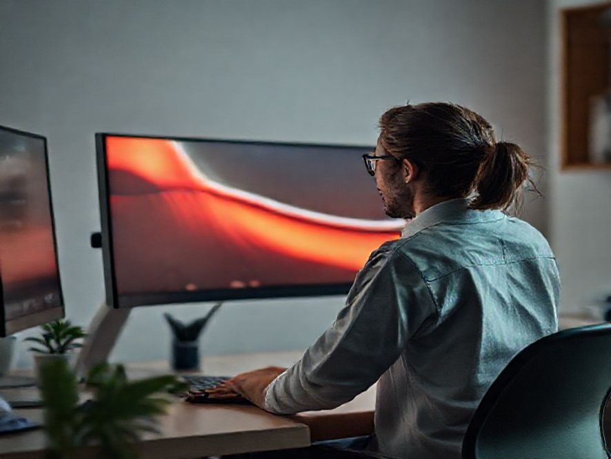 Por que é ideal para Como é o Monitor: O Ângulo de Inclinação (Tilt) (Ergonomia)?